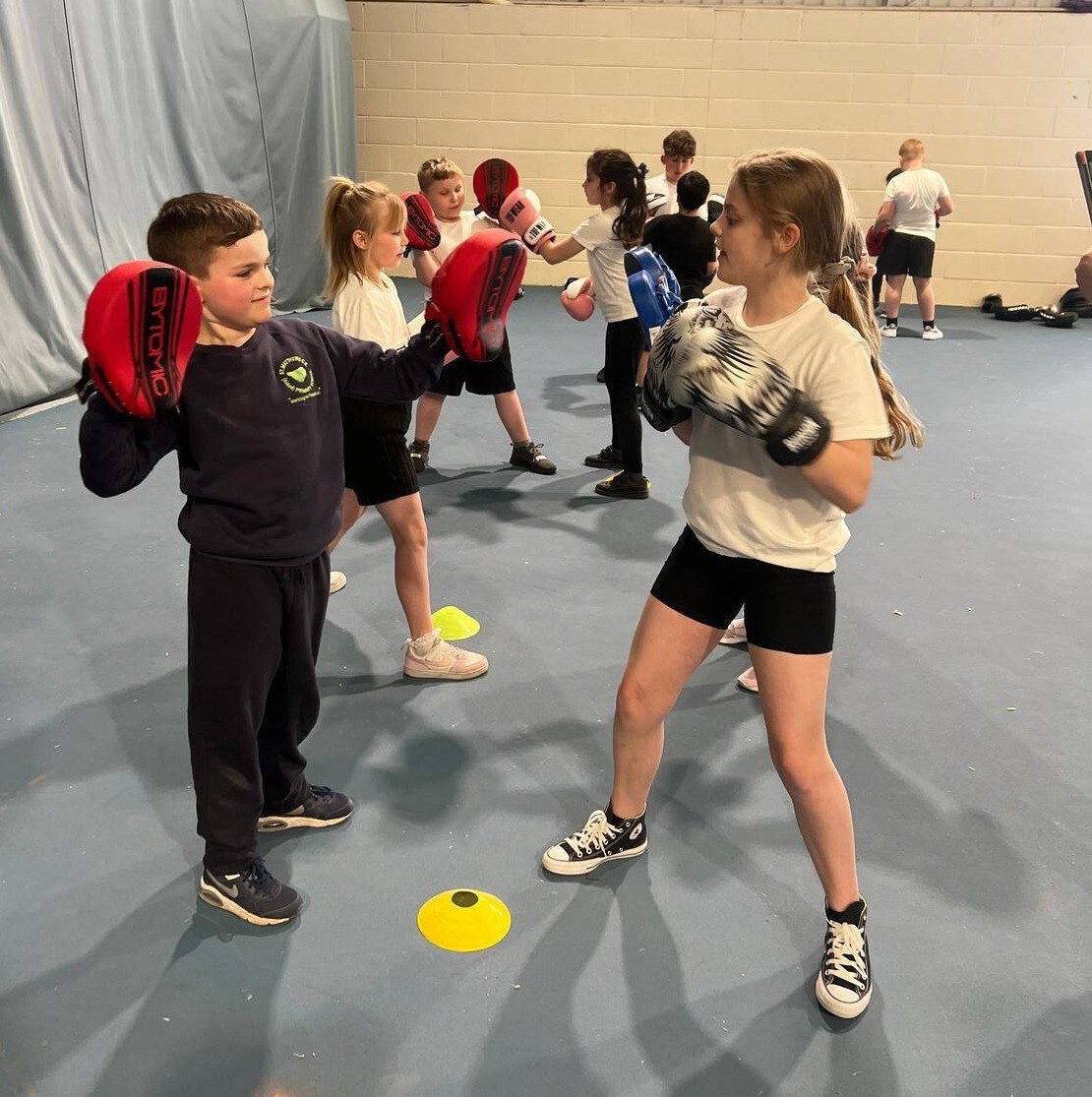 St Matthews School pupils trying Boxing April 2025